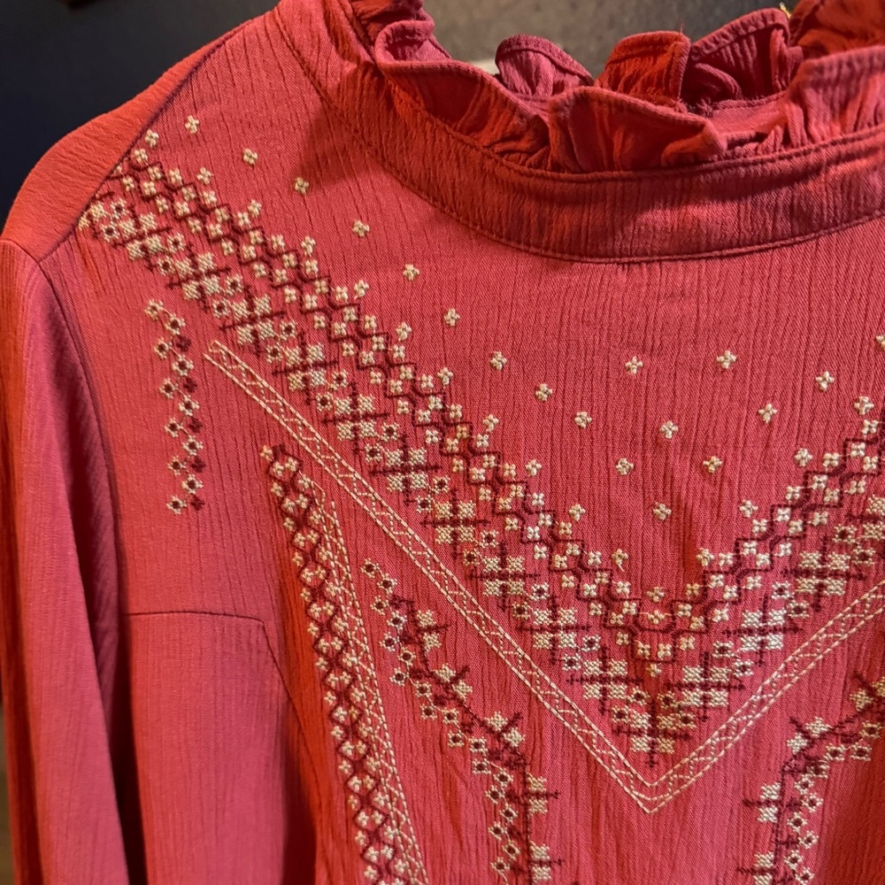 NWT Embroidered Long Sleeve Blouse Torrid 00